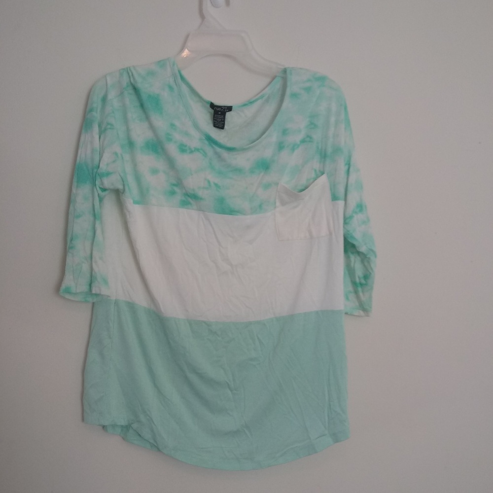 Women's Rue21 top